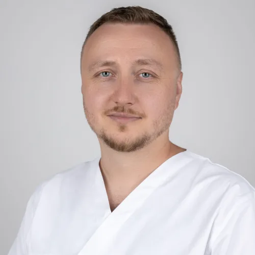 Alexey Komarov, MD Rádiológ — MSK a periférne nervy Muskuloskeletálna diagnostika